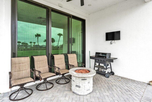 Building Photo - 9399 SW Pepoli Way