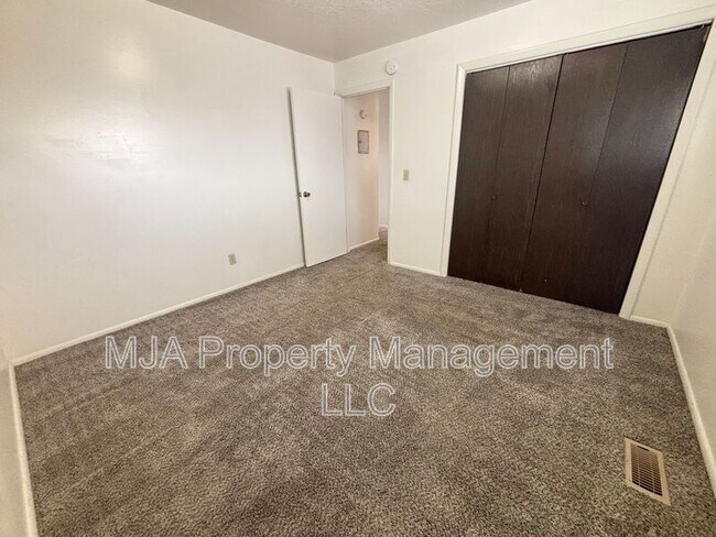 Building Photo - 1428 W 300 N