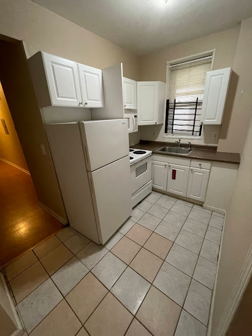 Apt 1 - Kitchen - 1855 N Willington St