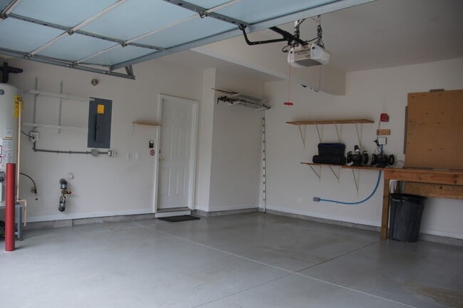 Building Photo - 11106 Knight Castle Dr