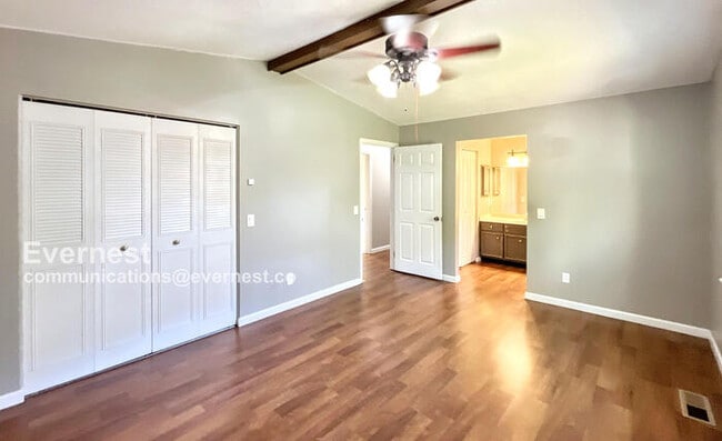 Building Photo - 7823 Huntington Forest Dr
