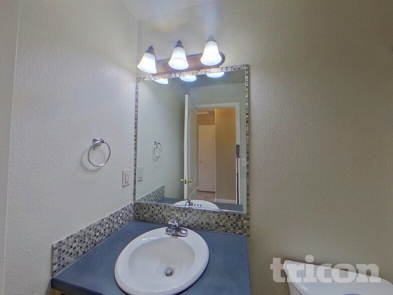 Building Photo - 3207 Barbera St