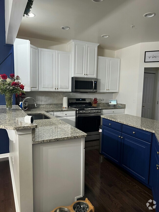 Building Photo - 2409 Glouster Pointe Dr