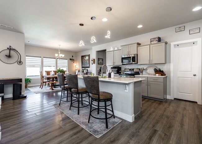 Building Photo - Luxury Ranch-Style Home for Rent | Wolf Ranch | D20 Schools | Pikes Peak Views