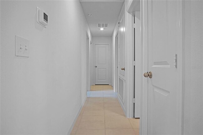 Building Photo - 2906 Lavanda Dr