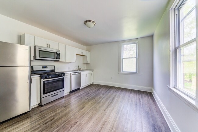 Building Photo - 20 Sylvania Ave