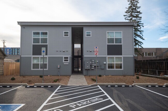 Building Photo - Colorado Apartment Unit 4