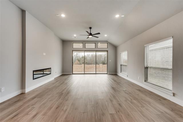 Building Photo - 921 Baybrook Ln