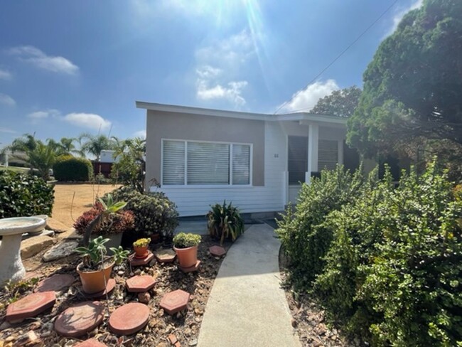 Building Photo - Gorgeous, fully remodeled house