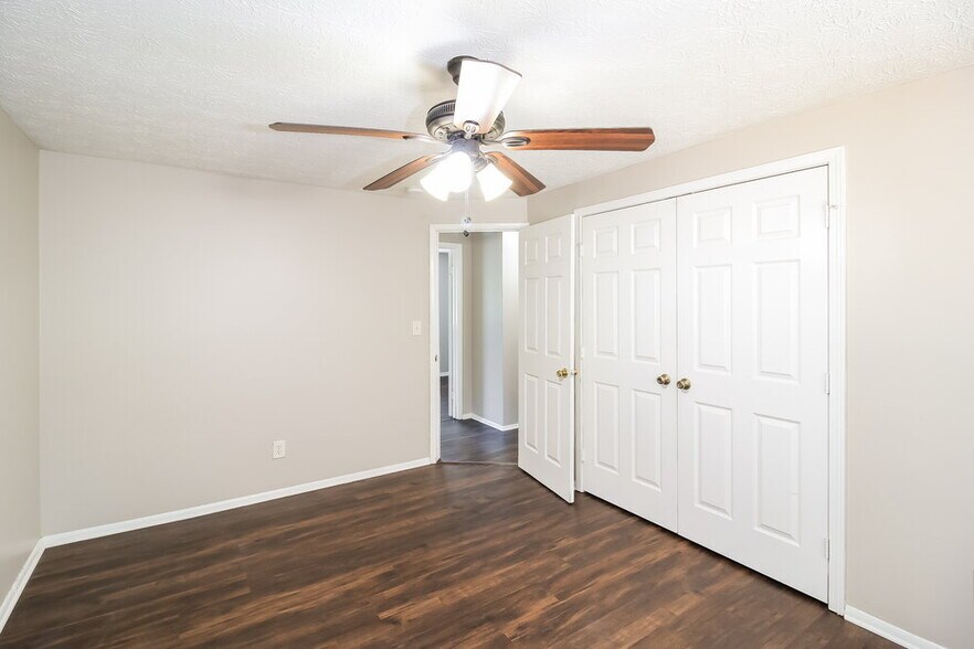 Building Photo - 6818 Graves Mill Dr