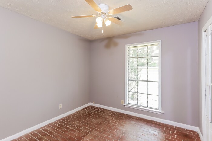 Building Photo - 2953 Woodforest Ln