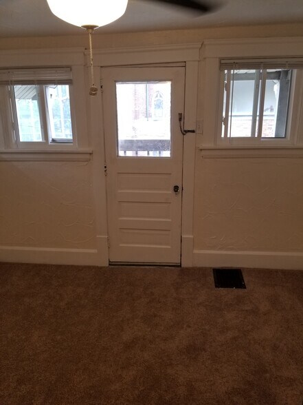 Unit 2 Bedroom - 17 Agate Pl