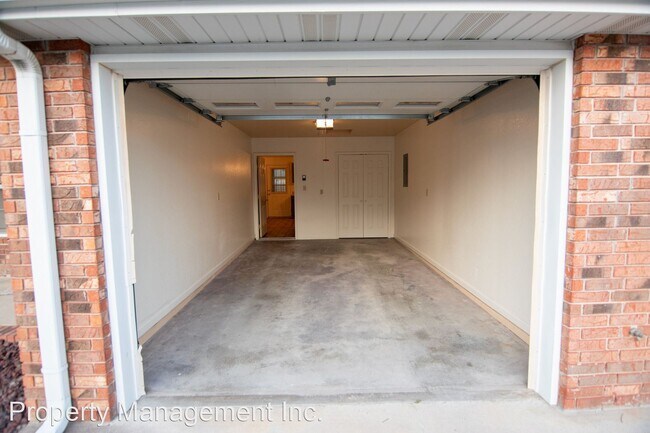 Building Photo - 2 br, 2 bath House - 813 S Shawnee