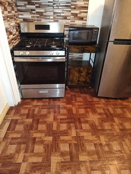 Building Photo - 540 Mercer St