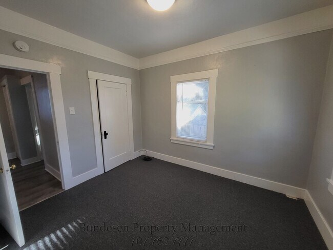 Building Photo - 126 Leland St