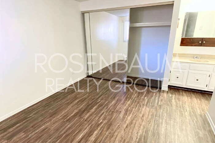 Building Photo - 2625 N Alvernon Way