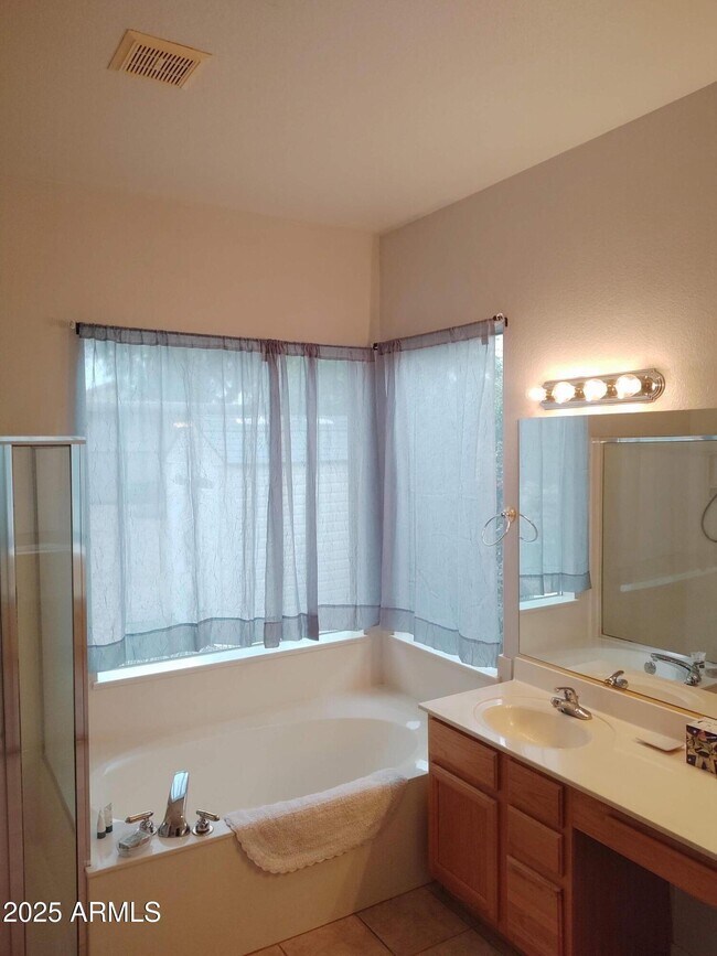 Building Photo - 741 SOHO Pl