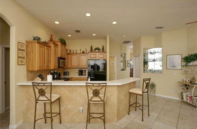 Building Photo - 692 Shadow Bay Way