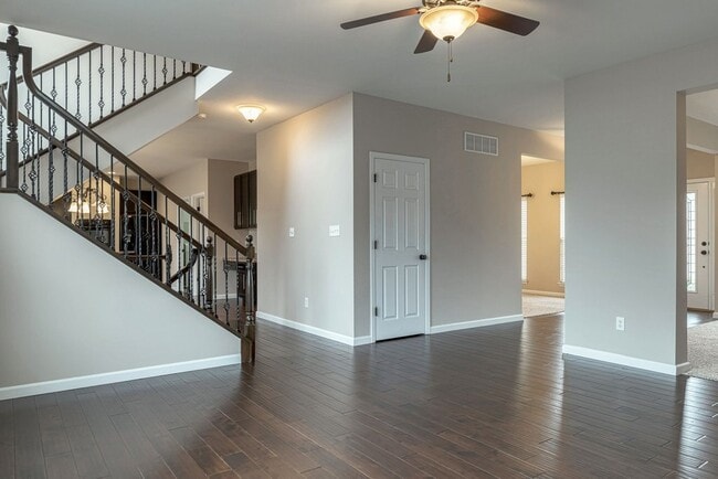 Building Photo - 6016 Blake Thomas Dr