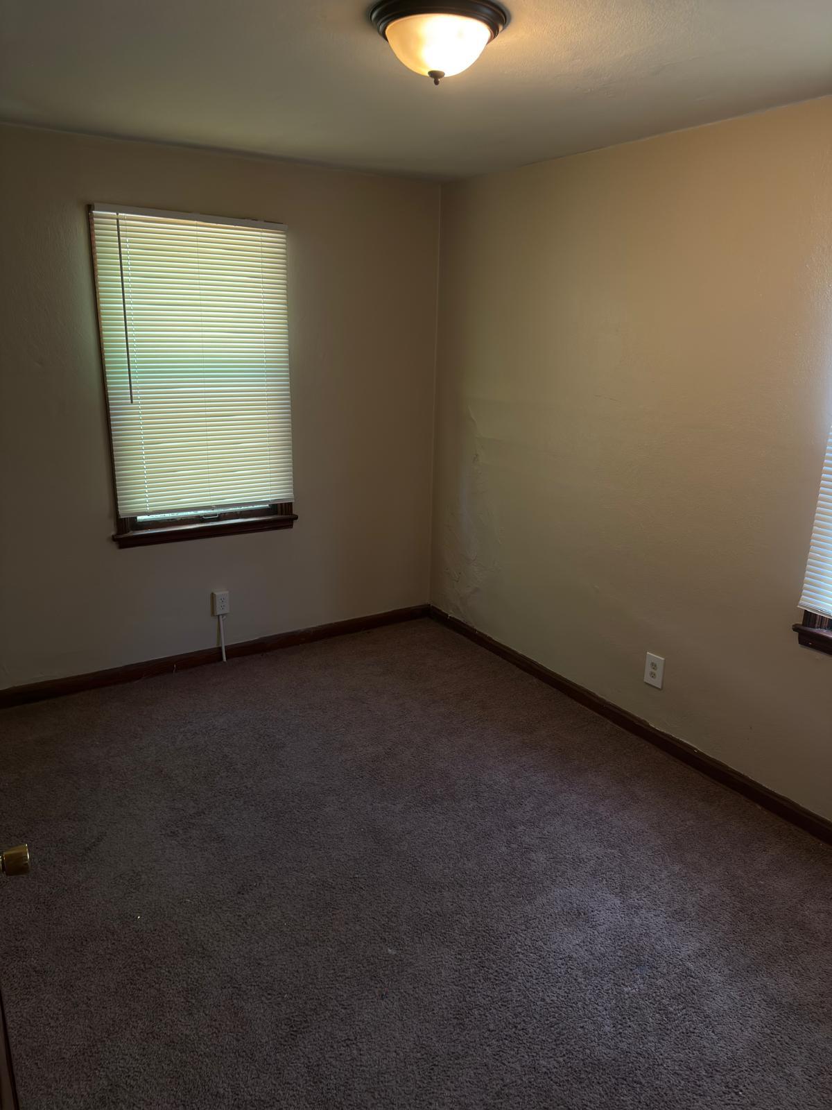 Building Photo - 7046 Manette Dr