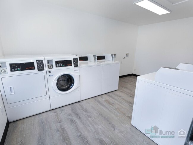 Building Photo - CUPID’S CONCESSION, 4-WEEKS RENT FREE!