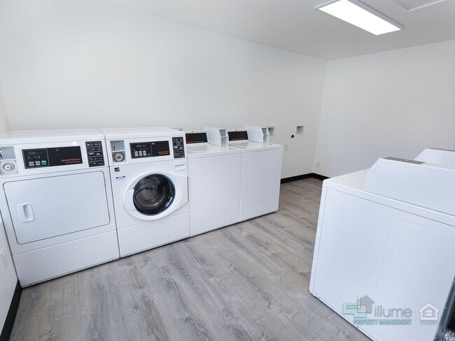 Building Photo - VALENTINE'S SPECIAL, 1-MONTH FREE RENT!