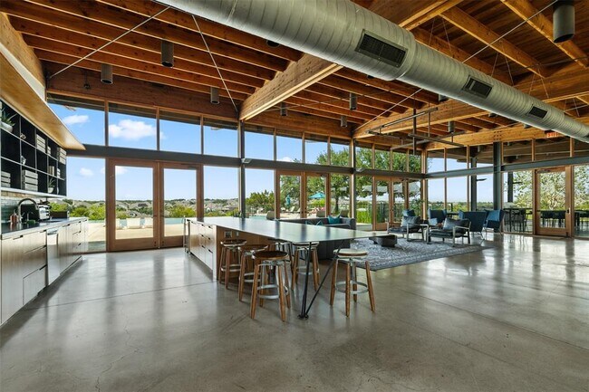 Building Photo - 432 Wolf Springs Rd