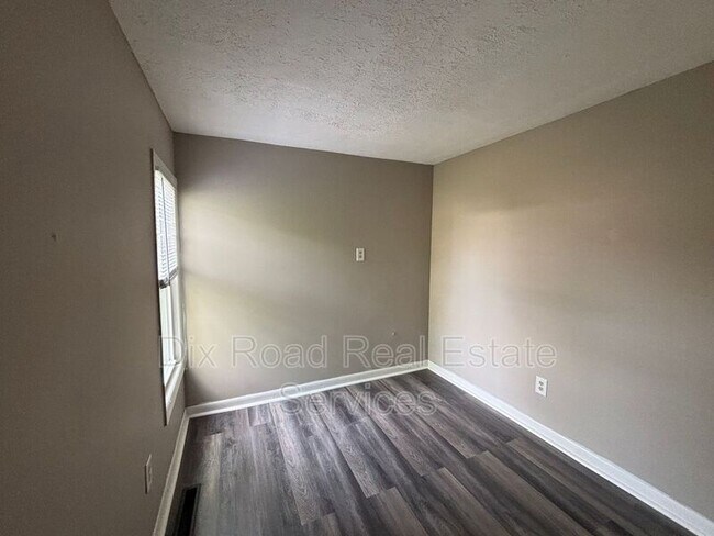 Building Photo - 1205.5 Forrer St