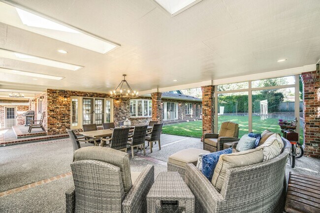 Building Photo - Luxury Estate Compound in Woodinville