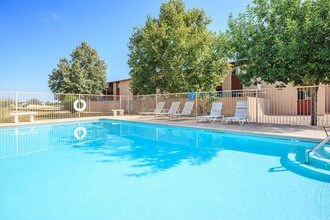 Building Photo - Sierra Antigua