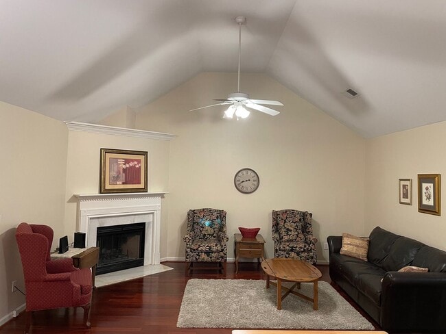 Building Photo - 126 Hayesbury Ct