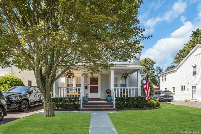 Building Photo - 23 W 7th St