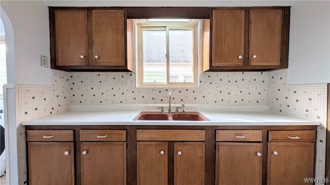 Building Photo - 95 Rand Ave