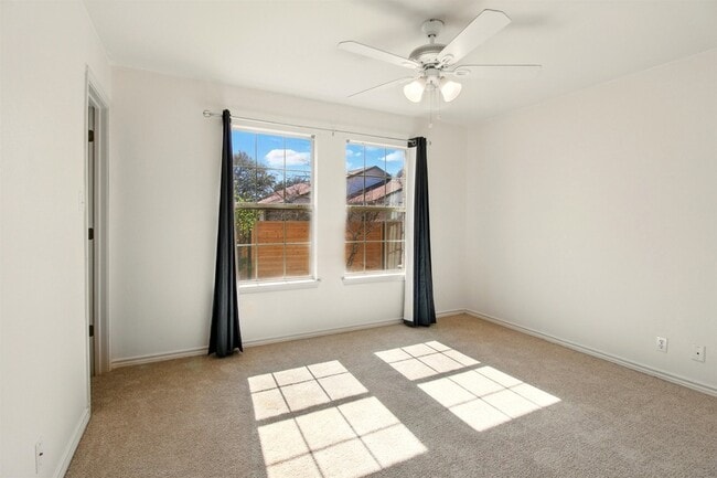 Building Photo - 410 FM 243