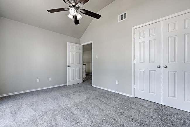 Building Photo - 2038 Biscayne Dr