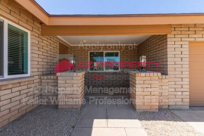 Building Photo - 7660 W Palmaire Ave