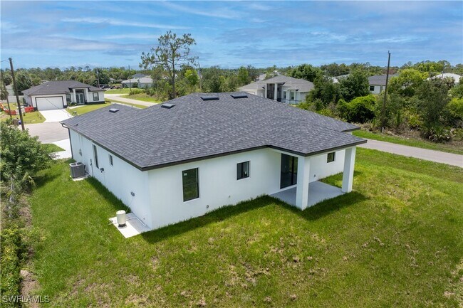 Building Photo - 2601 Karen Cir