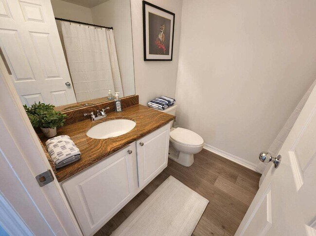 Building Photo - 5551 Bentgrass Dr