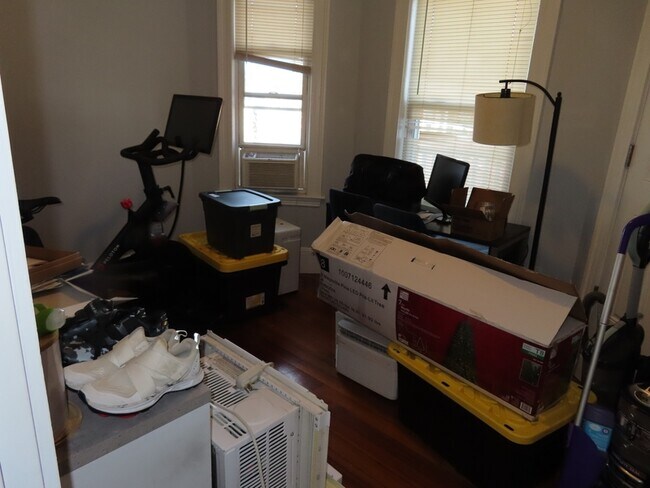 Building Photo - 247 Boston St