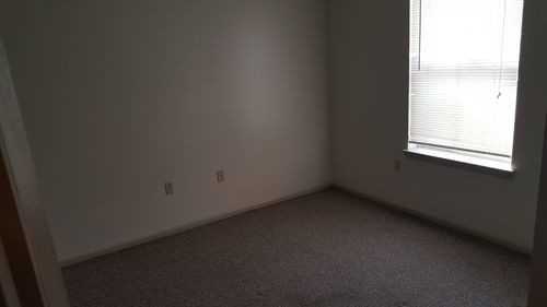 Building Photo - 1607 Sugarland Terrace
