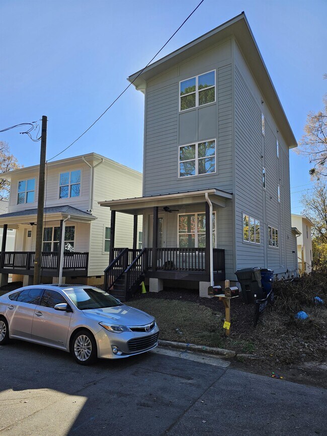 Primary Photo - 109 Turner St