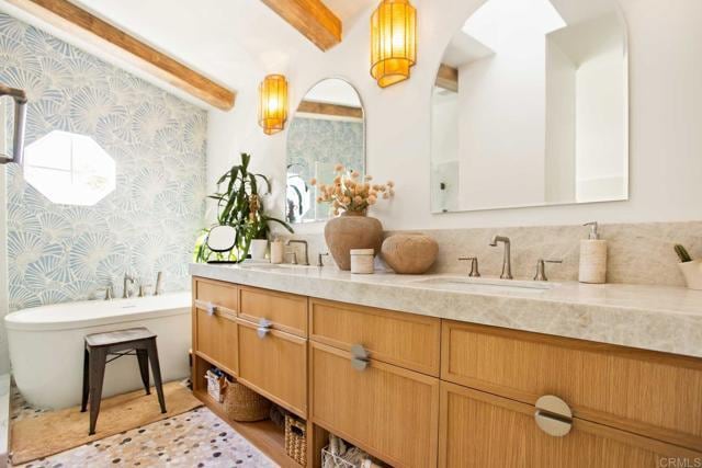 Building Photo - 381 Via Almansa