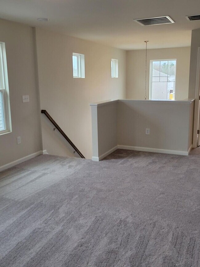 Building Photo - Single Family Home