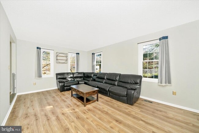 Building Photo - 3105 Glissade Ct