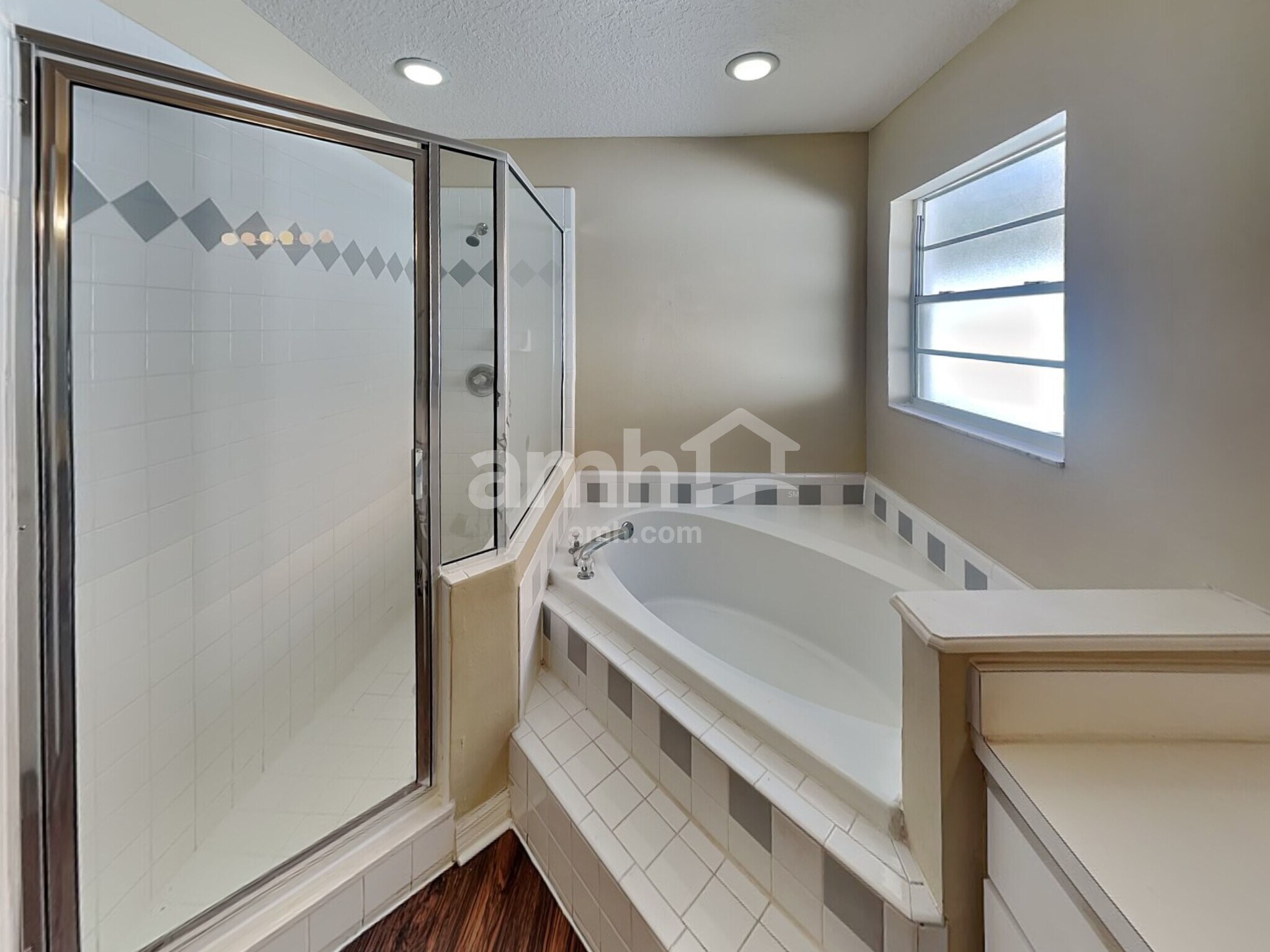 Building Photo - 321 Sterling Lake Dr