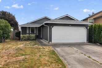 Building Photo - Charming Single-Level Home with Fresh Updates & Pet-Friendly Yard!