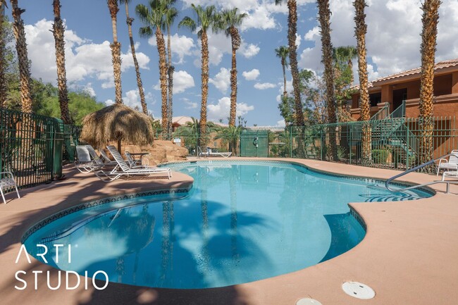 Building Photo - Furnished 3 Bedroom, 2 Bathroom Condo at T...