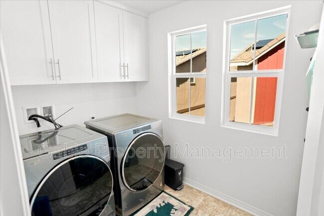 Building Photo - 17039 Titus Ln