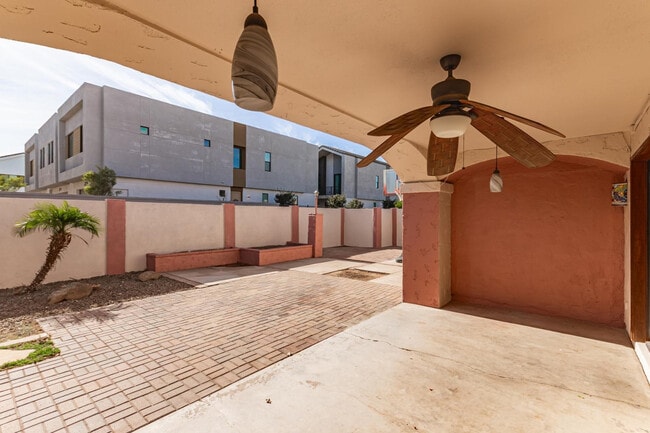 Building Photo - 805 W Toledo St