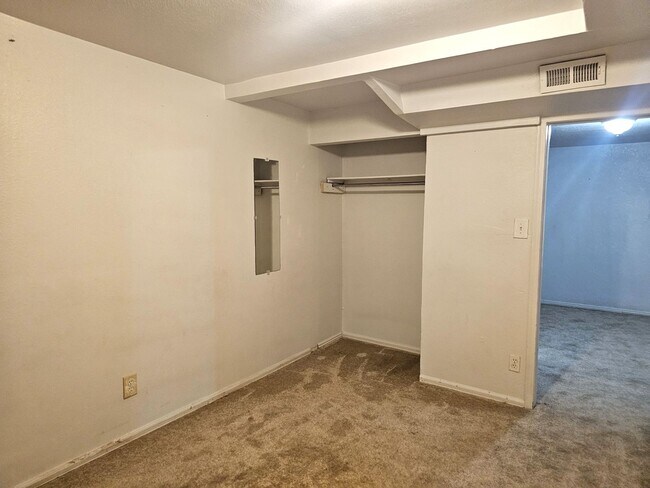 Building Photo - Ranch Style Home with 3 Bedrooms + 4th room/office, 2 Baths and RV parking!